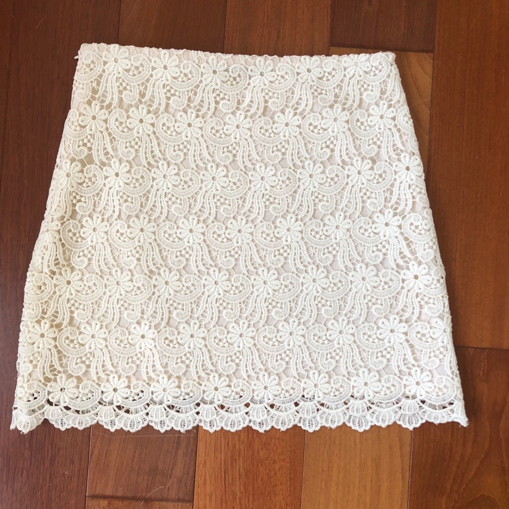 Zara guipure lace mini skirt XS